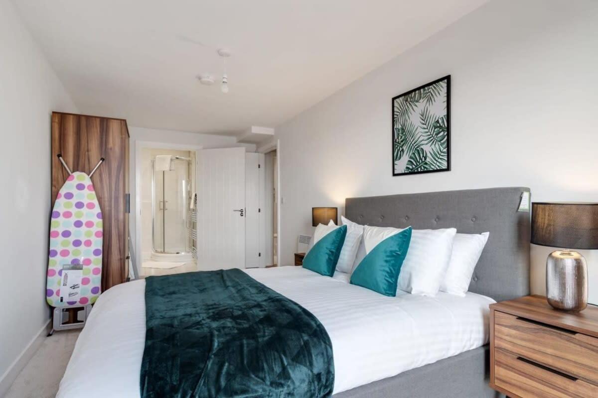 Beautiful 2 Bed Apartment In A Converted Mill Leeds  Buitenkant foto