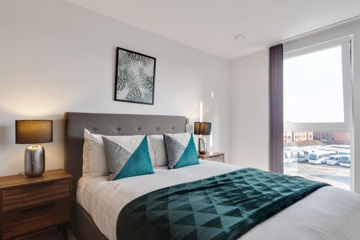 Beautiful 2 Bed Apartment In A Converted Mill Leeds  Buitenkant foto